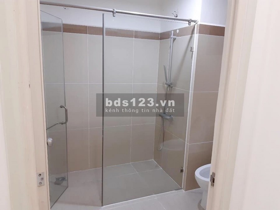 Cần bán CH Era Town, 2pn 67m2 nhà trống. Gía 1.62ty. LH 0902952207