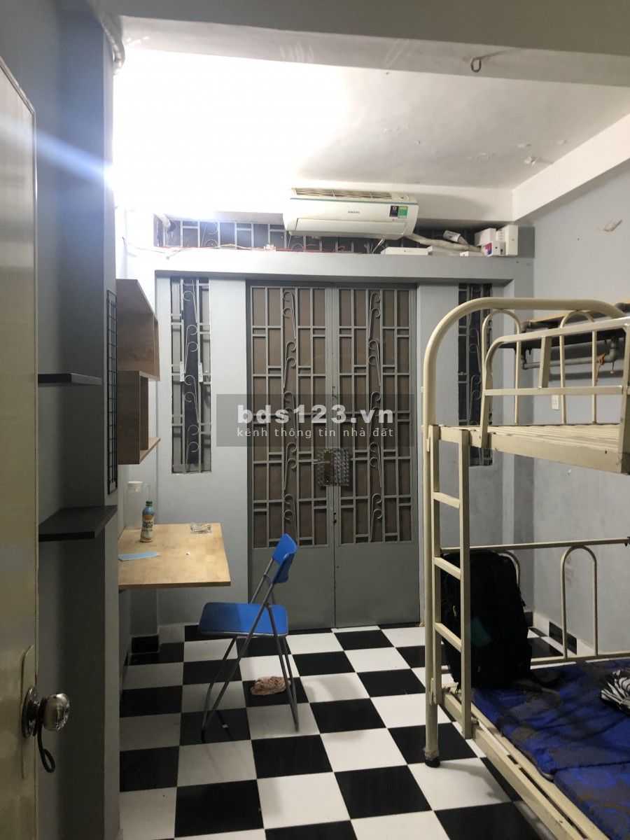 NHÀ NGUYÊN CĂN 3PN-2WC HẺM HUỲNH VĂN BÁNH - PHÚ NHUẬN. LH 0906699824