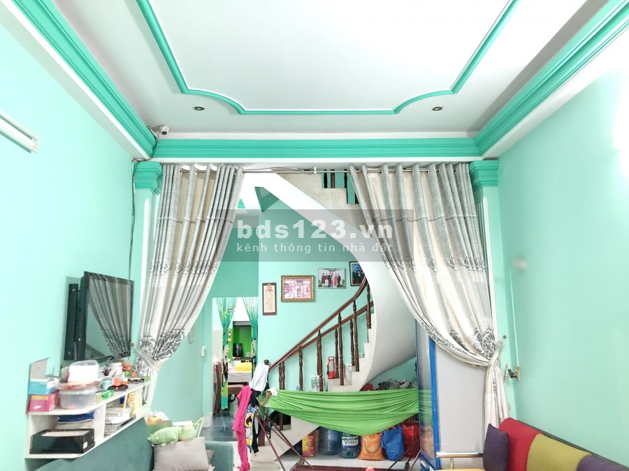 Bán nhà 3 lầu 5PN mặt tiền đường Đặng Thúc Liêng Phường 4 Quận 8