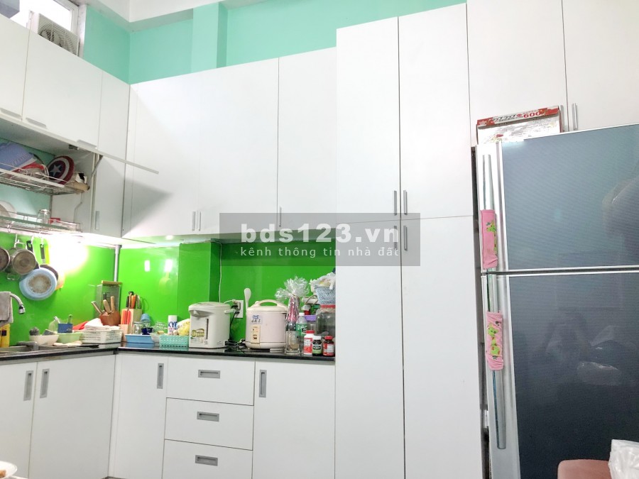 Bán nhà 3 lầu 5PN mặt tiền đường Đặng Thúc Liêng Phường 4 Quận 8
