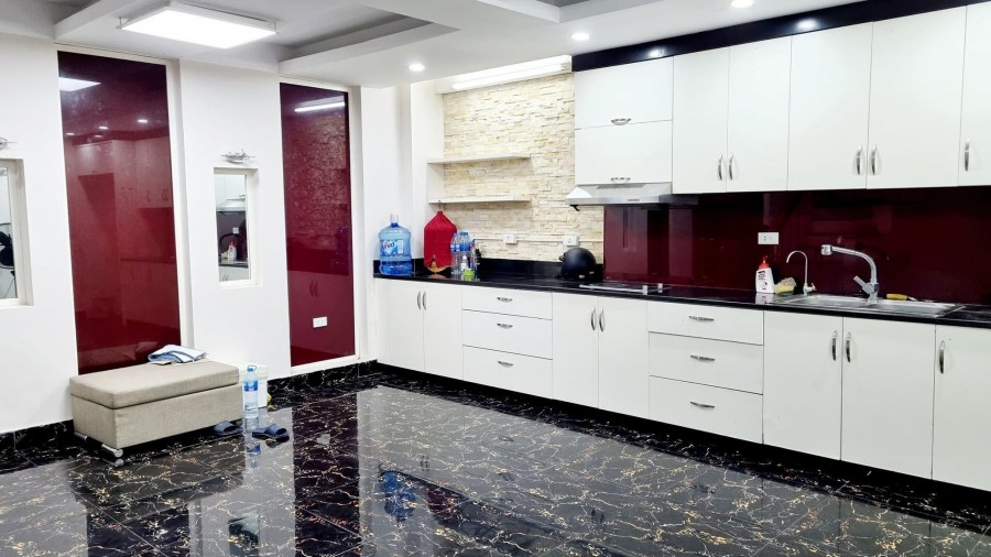 Bán Nhà Thái Hà 45m 6 Tầng Nhà Đẹp Nở Hậu Ở Sướng Giá 5.6 tỷ.