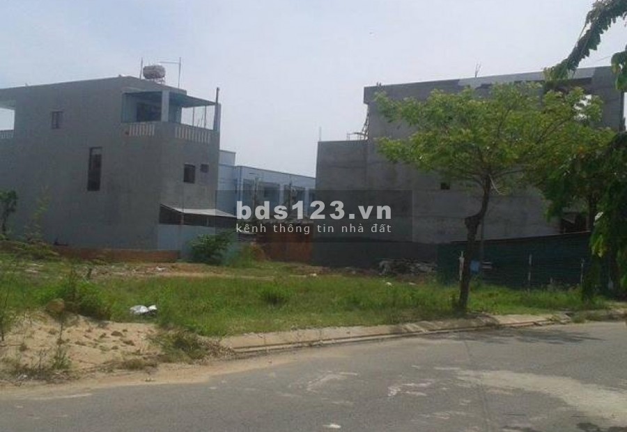 Cần bán lô đất mặt tiền. giá còn thương lượng