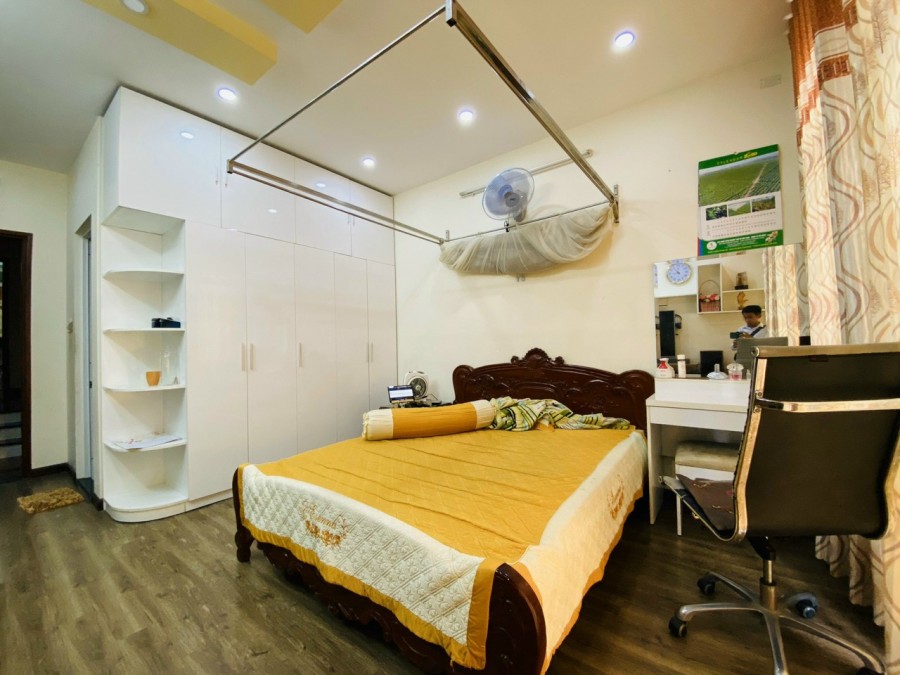 Nhà Bán Hoàng Văn Thụ, Tân Bình 48 m2, 4Lầu 4PN , 4 WC Giá Rẻ.