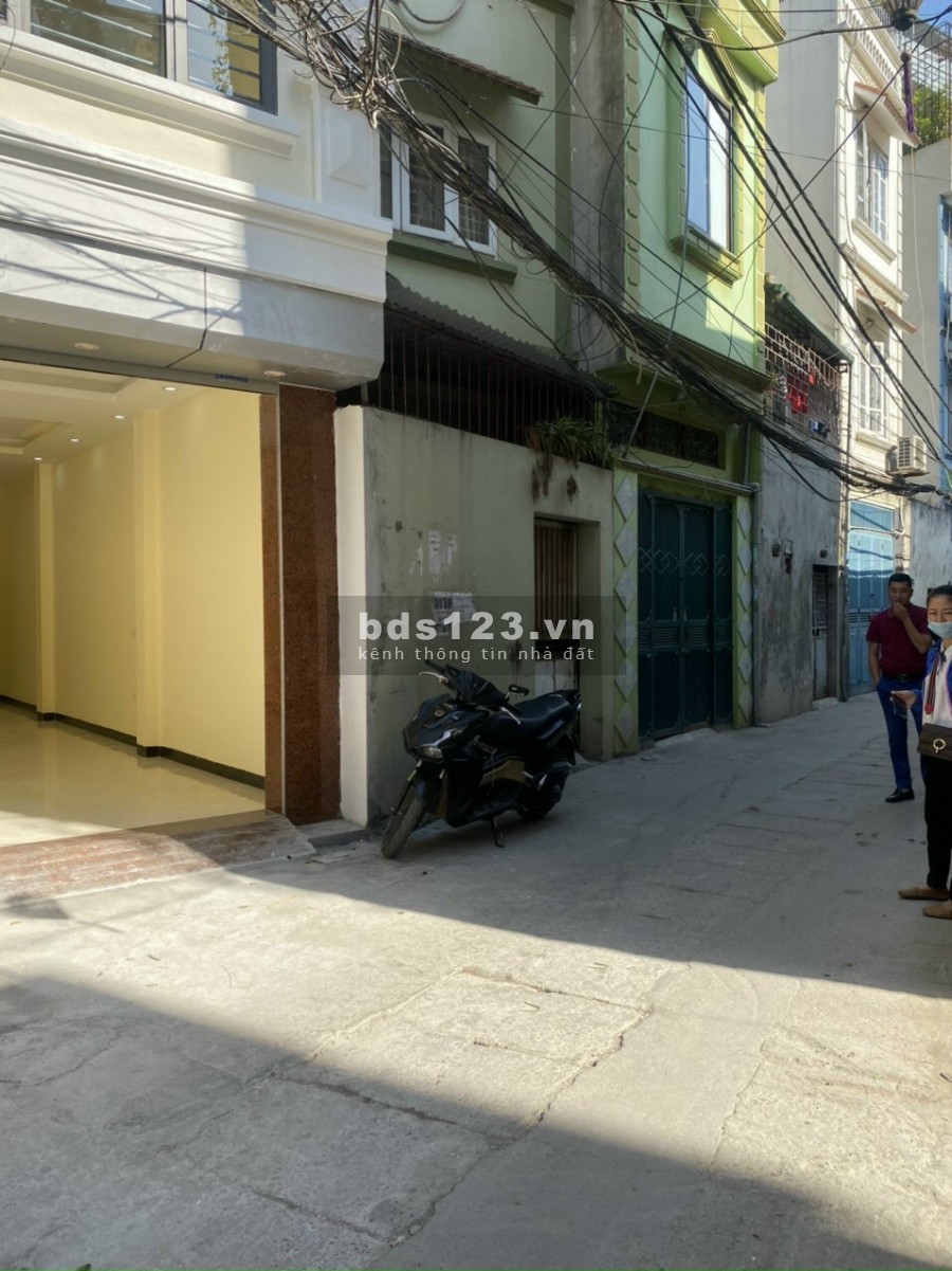 Nhà 5 tầng 42m2 phố Lê Hồng Phong, ô tô đỗ cổng ngày đêm. 0911338399.