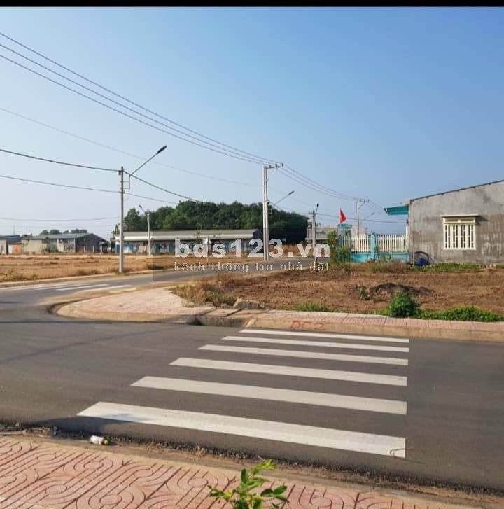 Chính chủ bán gấp duy nhất 1 lô góc dt 133,6m2 ngay chợ Tân Tiến kinh doanh mua bán đông đúc