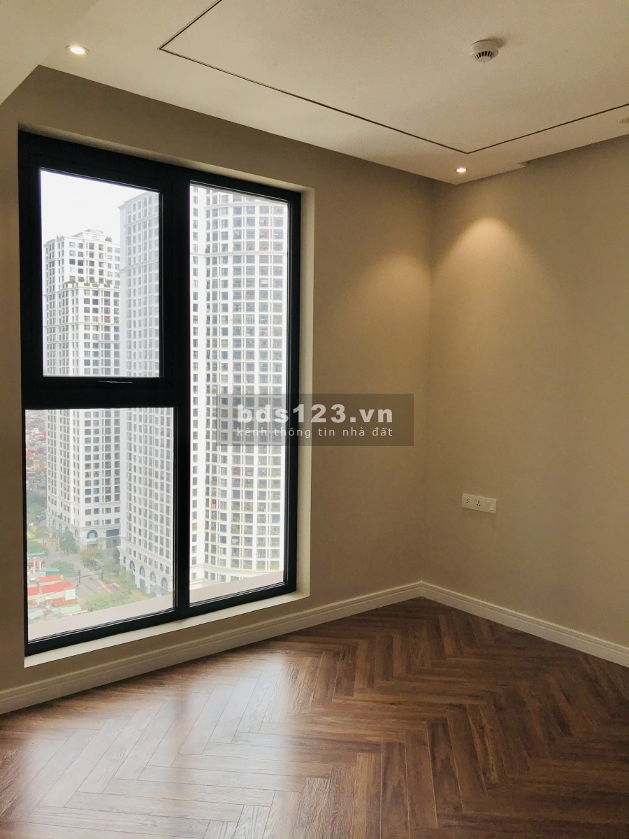 Cho thuê căn hộ King Palace 100m2-3pn đồ cơ bản,nhà mới 100%.Giá: 20Tr/Tháng