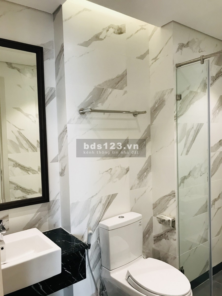 Cho thuê căn hộ King Palace 100m2-3pn đồ cơ bản,nhà mới 100%.Giá: 20Tr/Tháng