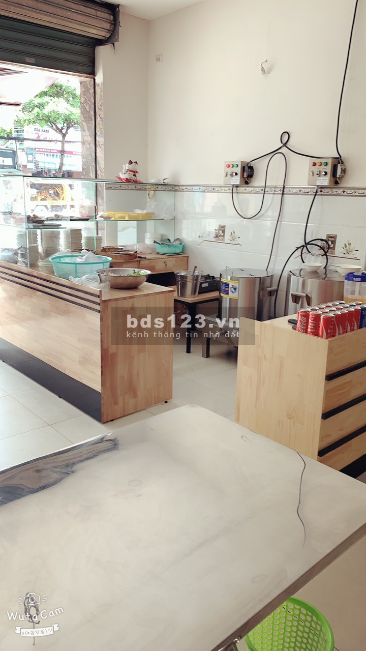 Mặt bằng nguyên căn 100m2 mặt tiền đường Huỳnh Tấn Phát, Q7