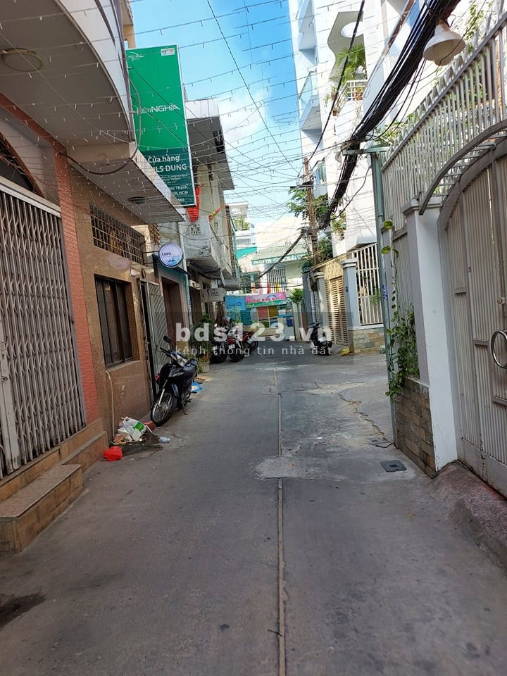 Bán gấp nhà hẻm 639 CMT8, gần CV Lê Thị Riêng, 3 tỷ 6, Phường 15, Q10