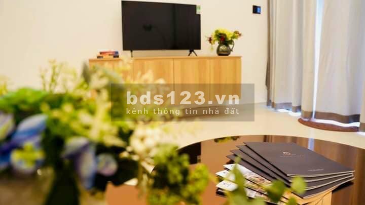 Tuần lễ vàng – Trải nghiệm Shophouse 4 tầng đường Hoàng Quốc Việt – Giá rẻ bất ngờ !!!