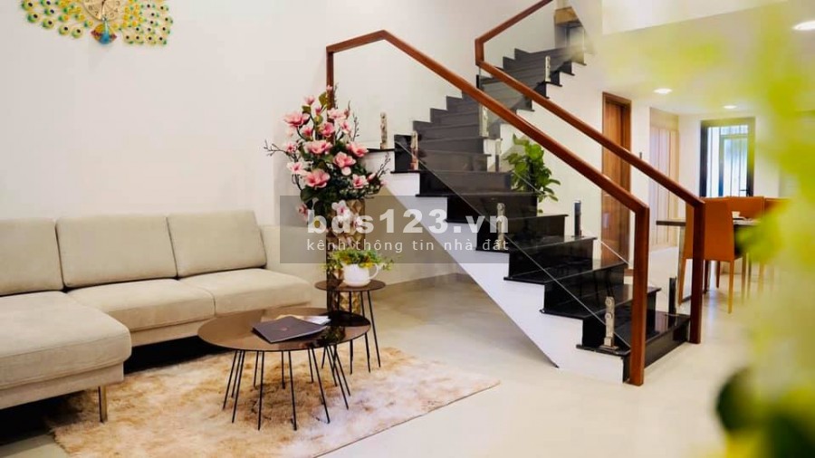 Tuần lễ vàng – Trải nghiệm Shophouse 4 tầng đường Hoàng Quốc Việt – Giá rẻ bất ngờ !!!