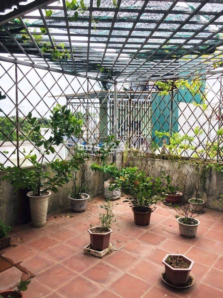 CHUYỂN CÔNG TÁC BÁN GẤP, TẶNG NỘI THẤT Ngọc Thuỵ 45m, 4tầng, MT 4,5m, 3,1 tỷ.