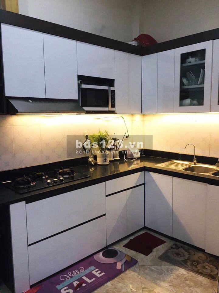 CHUYỂN CÔNG TÁC BÁN GẤP, TẶNG NỘI THẤT Ngọc Thuỵ 45m, 4tầng, MT 4,5m, 3,1 tỷ.