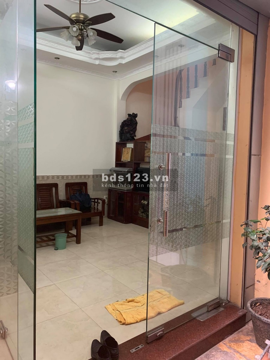 Bán gấp nhà phố Khương Trung, Thanh Xuân, 50m2 x 4T, 2 mặt thoáng, cách phố 30m, 90Triệu/m2.