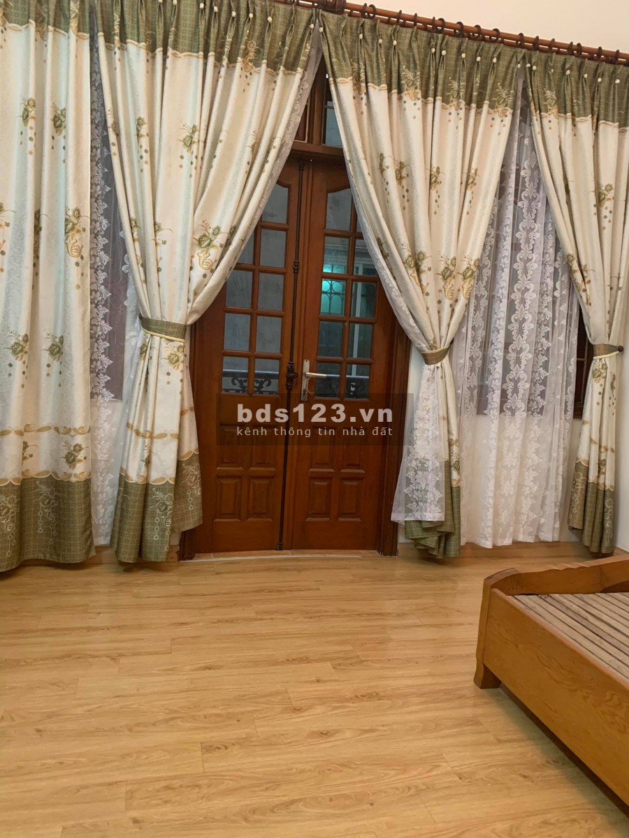 Bán gấp nhà phố Khương Trung, Thanh Xuân, 50m2 x 4T, 2 mặt thoáng, cách phố 30m, 90Triệu/m2.