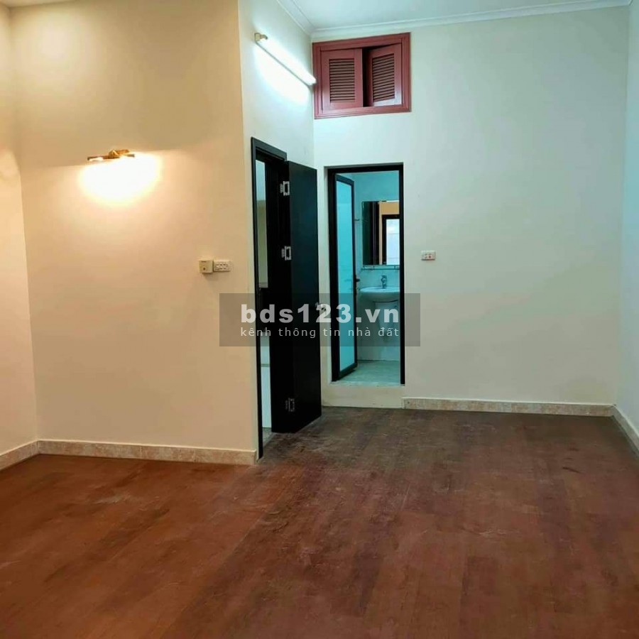 NHÀ ĐẸP Ở NGAY, GẦN HỒ HOÀNG CẦU THÔNG LÁNG HẠ, 38m2, MT4.5m, 4.3TỶ