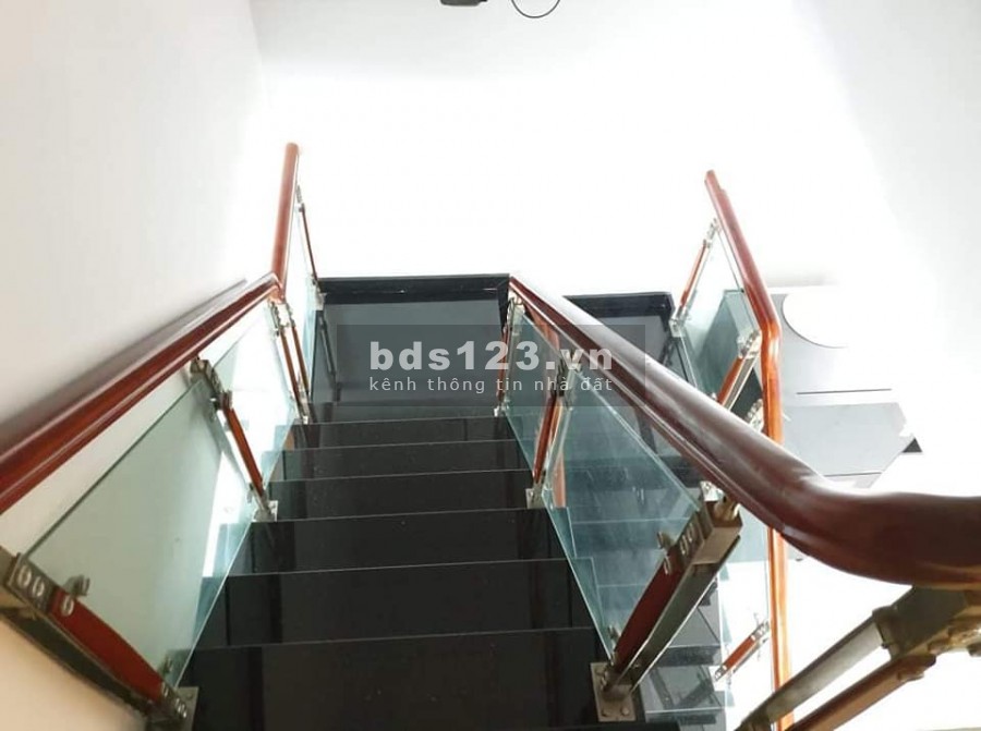 Bán nhà Hoàng Văn Thụ, Tân Bình, 48m2 – Chỉ 5 tỷ 2, 5 phòng KD đỉnh.