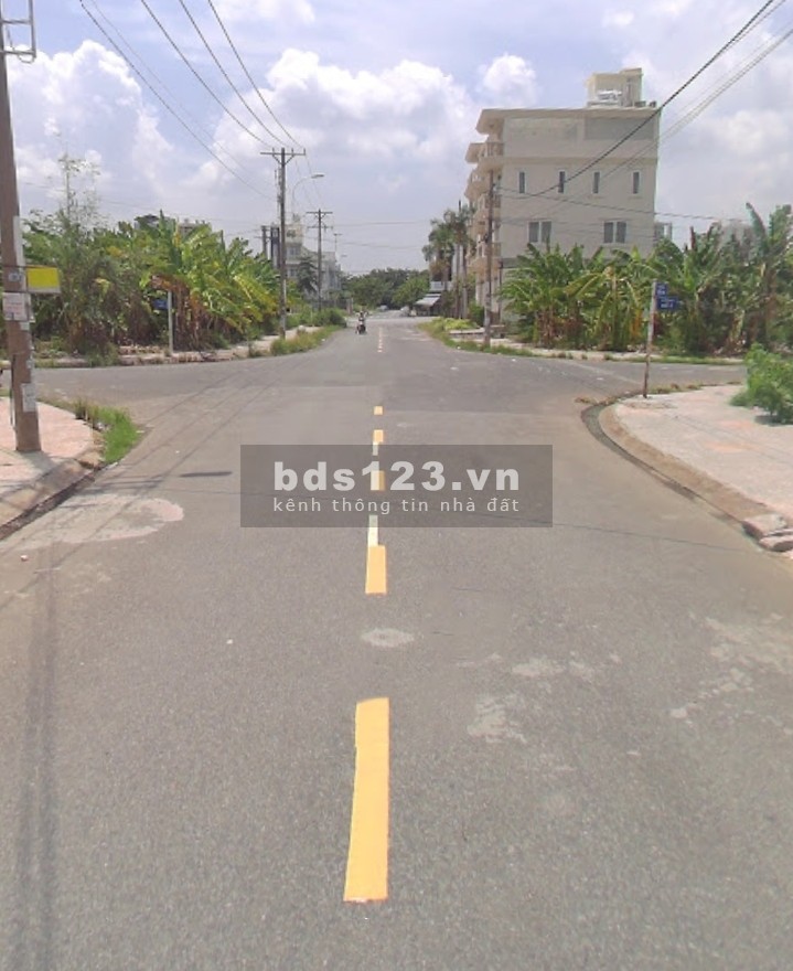 Bán gấp đất MT Phạm Thái Bường, Phú Mỹ Hưng, Tân Phong, Q7. Giá chỉ 1.8tỷ/90m2, SHR, xây tự do, 0938274090 Kim