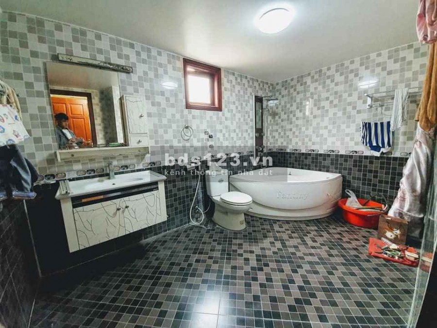 Bán nhà La Khê, kinh doanh tốt, ô tô tránh 41m, 4 tầng chỉ 4,7 tỷ.