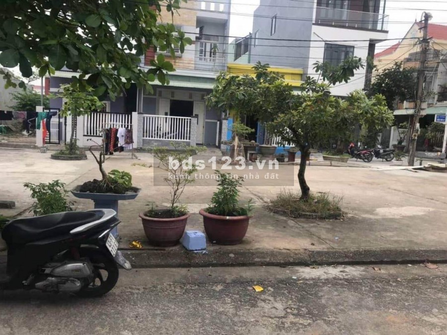 Cần bán gấp nhà xuân thiều 31 nhà cấp 4