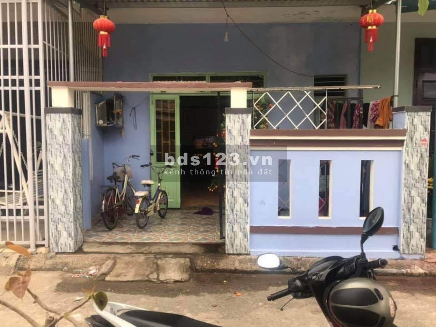 Cần bán gấp nhà xuân thiều 31 nhà cấp 4