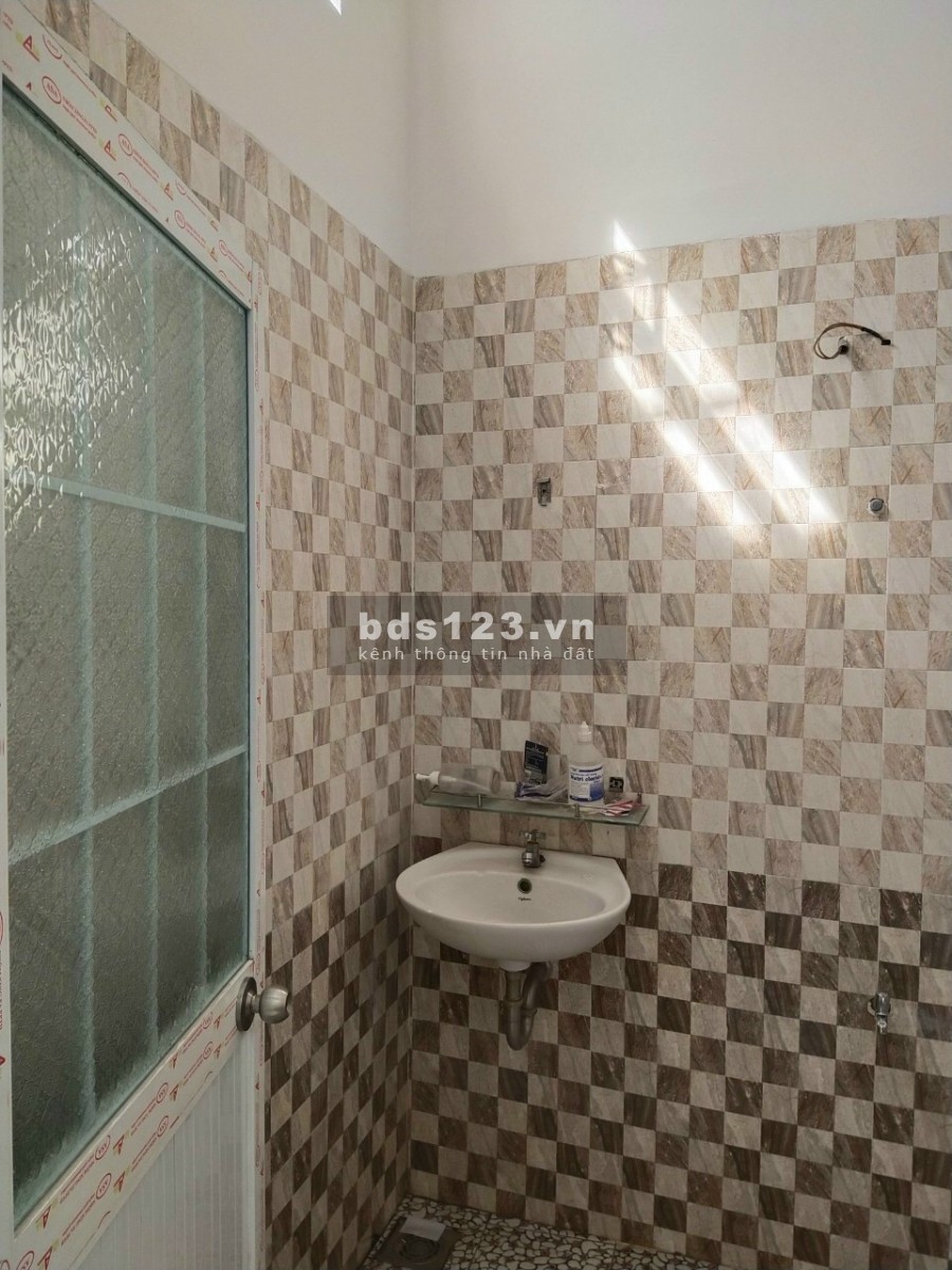 Bán nhà hẻm 606 đường 3/2 Quận 10, 1 trệt 1 lầu, giá tốt