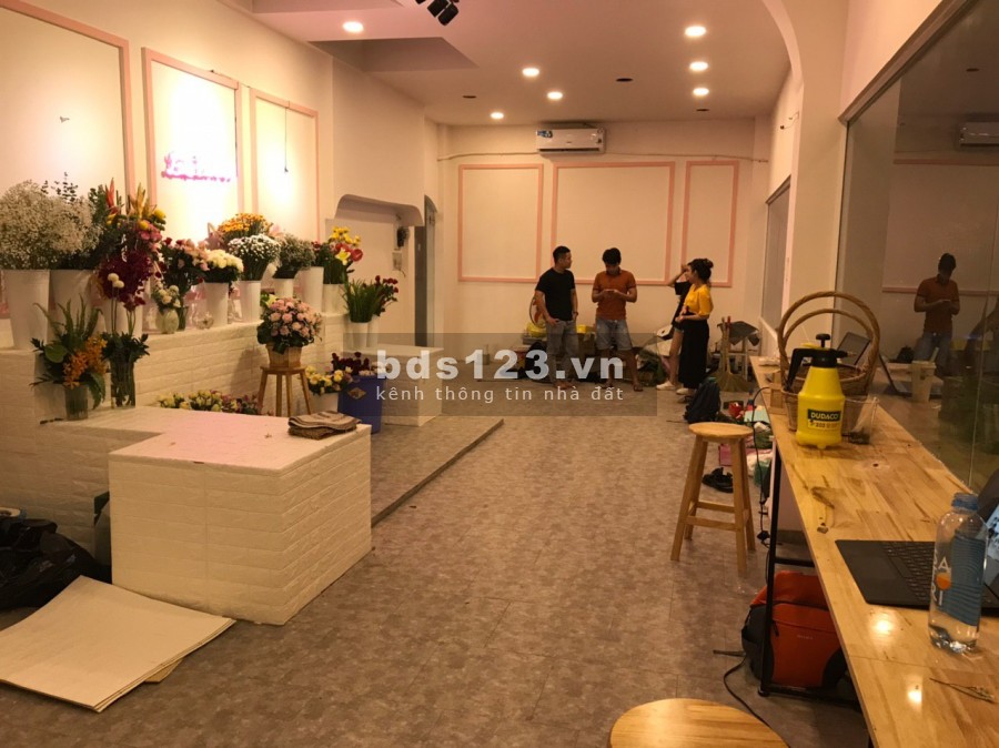 Chính chủ cho thuê mặt bằng đẹp giá cực tốt tại trung tâm quận 10
