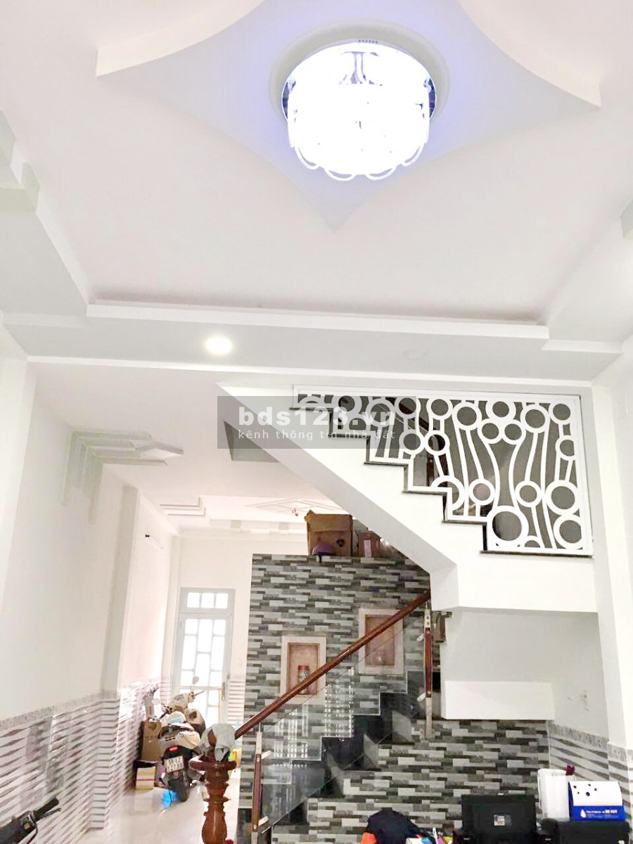 Cho thuê nhà đẹp 2 lầu 4PN đường Cao Lỗ Phường 4 Quận 8 - LH Ms Sương 0933862860