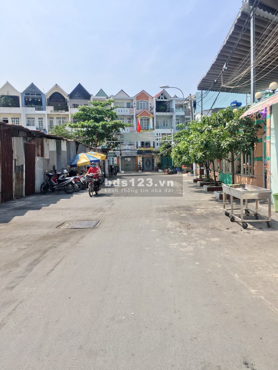 Cho thuê nhà đẹp 2 lầu 4PN đường Cao Lỗ Phường 4 Quận 8 - LH Ms Sương 0933862860