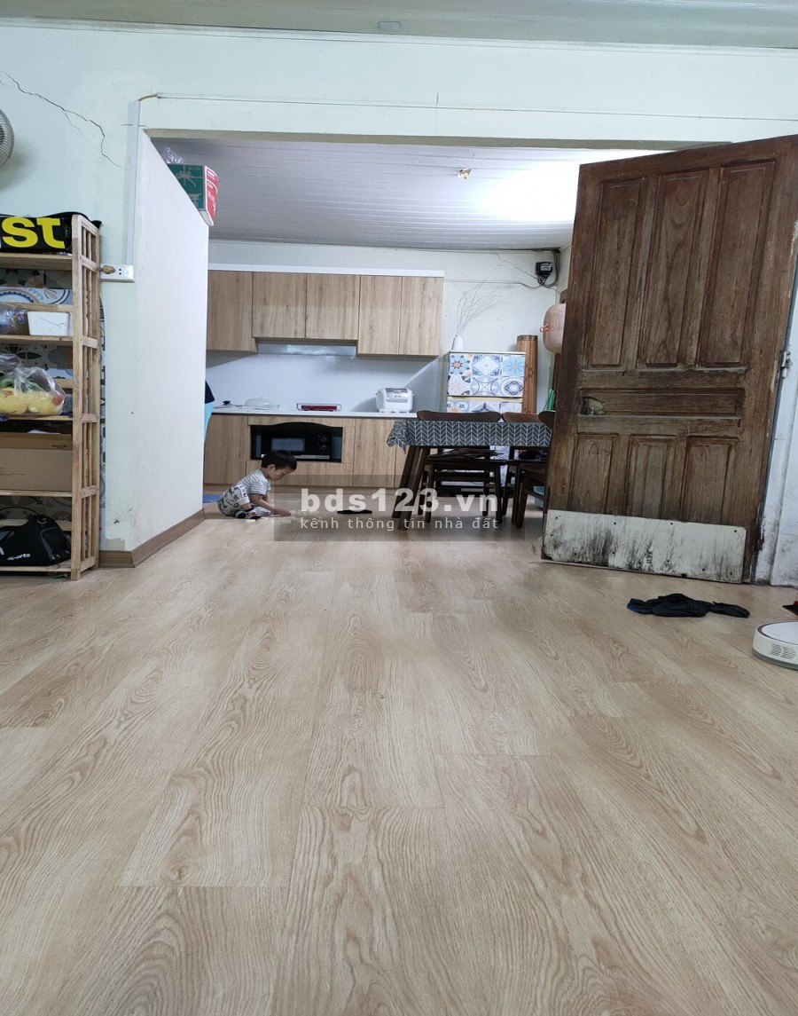 Bán nhà riêng 52m2 phố Bồ Đề, Long Biên, mặt tiền 4m, giá 2,95 tỷ