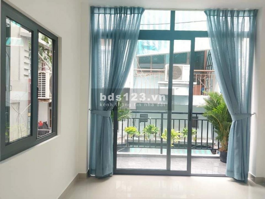 Bán gấp nhà hẻm 639 CMT8, gần CV Lê Thị Riêng, 3 tỷ 6, Phường 15, Q10