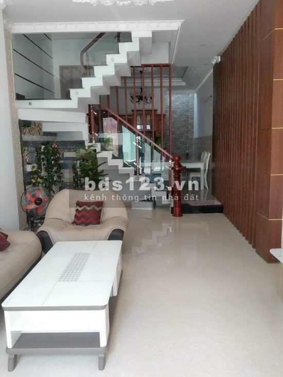 NHÀ PHỐ 2 LẦU ST HXH LÝ PHỤC MAN, P.BÌNH THUẬN,QUẬN 7