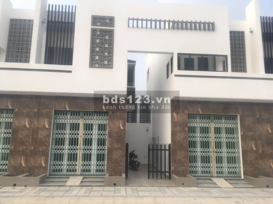 Chính chủ cần bán nhà đôi tại cát tường Phú Sinh