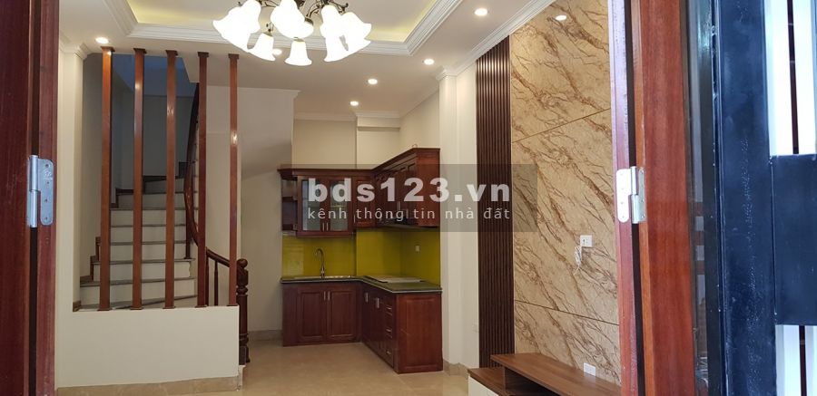 BÁN NHÀ 35M2 5 TẦNG LÔ GÓC NGÕ RỘNG NÔNG