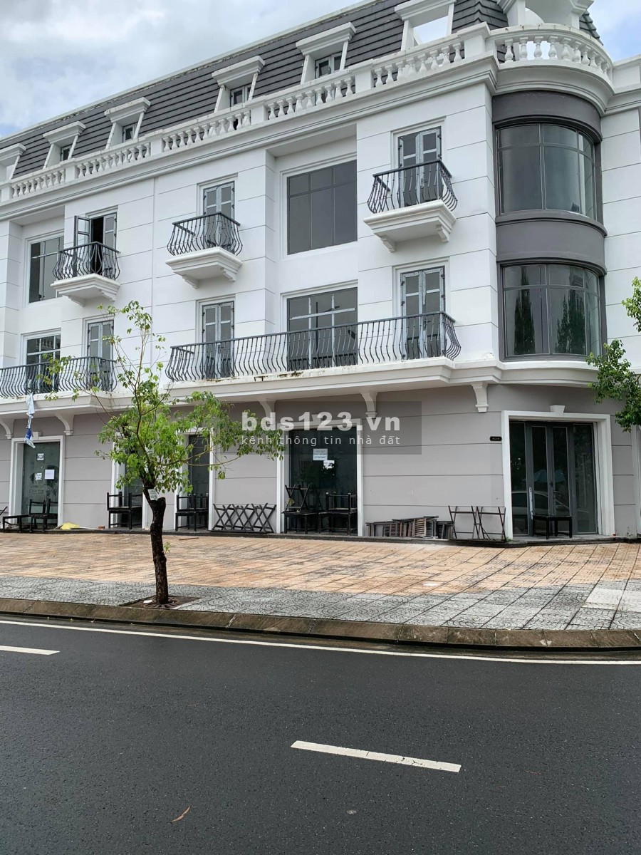 Căn góc Vincom shophouse Vị Thanh hai mặt tiền thông thoáng tiện mở văn phòng