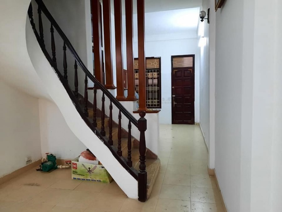 Bán Nhà Ngõ 376 Đường Bưởi Ba Đình, Phân Lô Ô Tô Vỉa Hè, DT 48m2, MT 3.7m, Giá 8.5 Tỷ