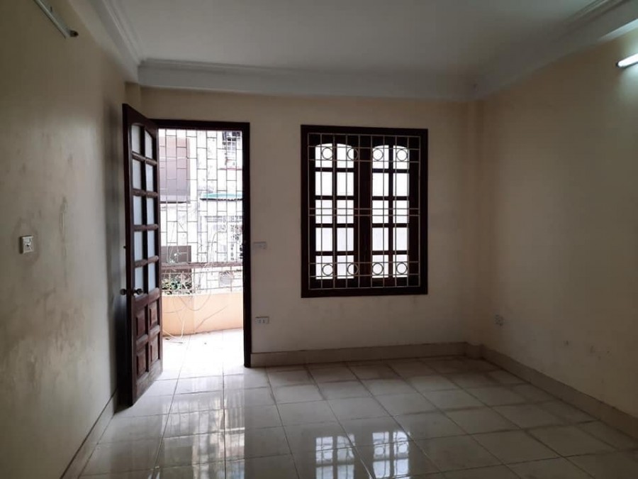 Bán Nhà Ngõ 376 Đường Bưởi Ba Đình, Phân Lô Ô Tô Vỉa Hè, DT 48m2, MT 3.7m, Giá 8.5 Tỷ