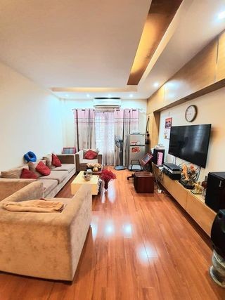 NGAY PHỐ, PHÂN LÔ, Ô TÔ VÀO NHÀ, HOÀNG QUỐC VIỆT 55m2x4T, MT : 4m.