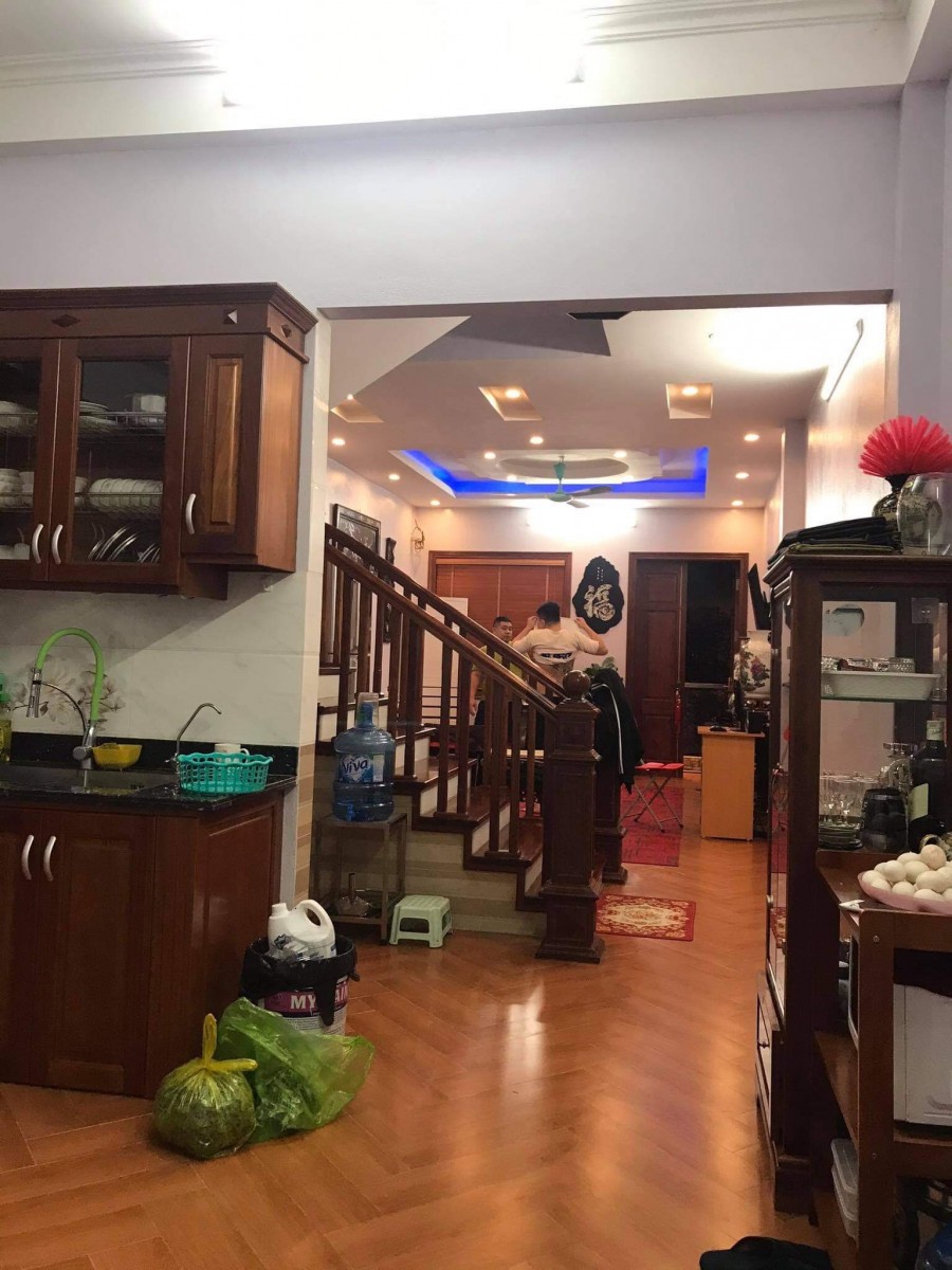 CẦN BÁN GẤP NHÀ KIẾN HƯNG HÀ ĐÔNG PHÂN LÔ VỈA HÈ ĐƯỜNG ÔTÔ TRÁNH