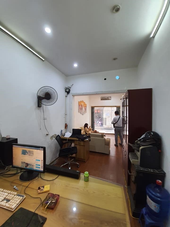 Bán gấp nhà Lương Đình Của. Ô Tô tránh, Kinh doanh đỉnh 40m, 4 tầng Giá 4.5 tỷ