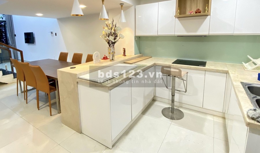 Bán gấp nhà 4 tầng xây mới trung tâm TP Huế !!!