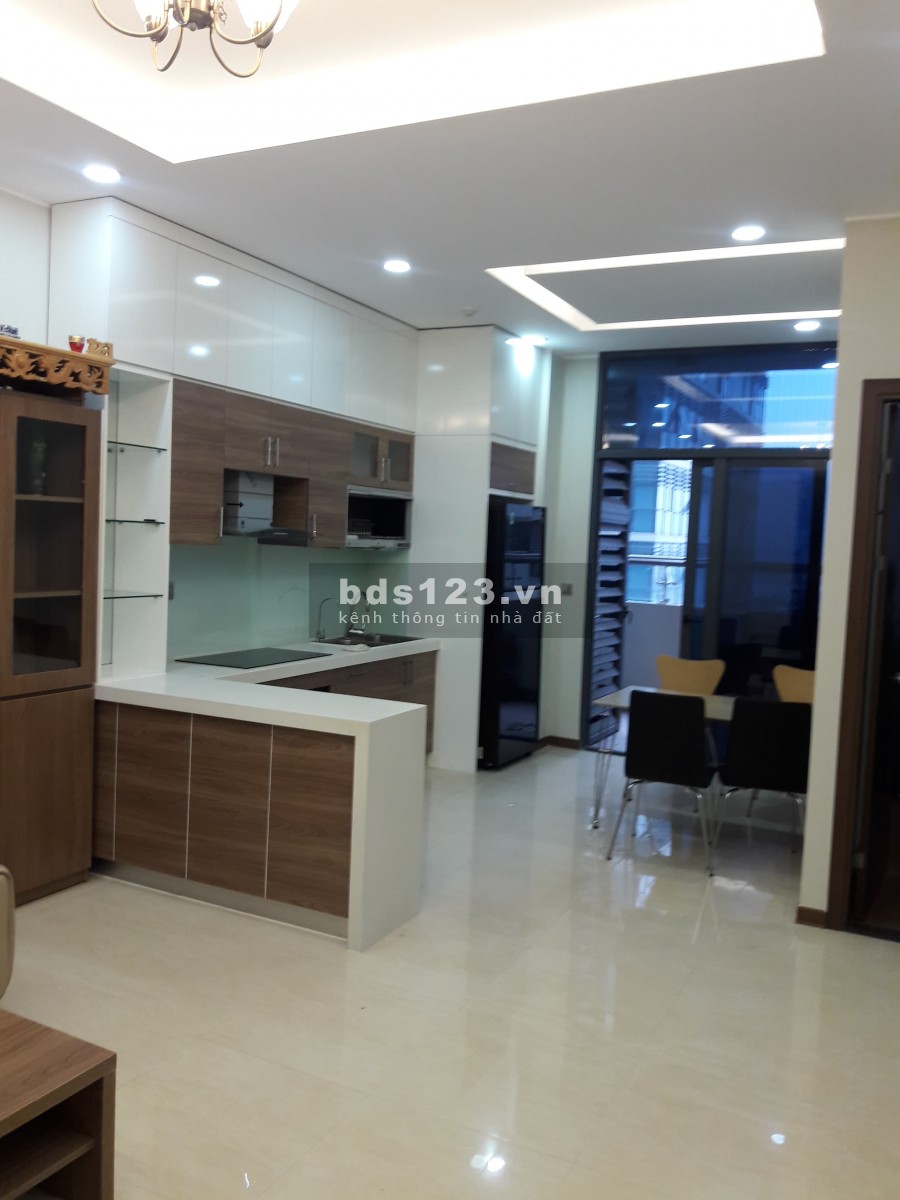 (Căn góc) chính chủ cần bán gấp 2PN - chung cư Tràng An complex.