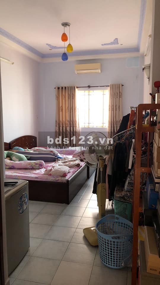 Bán nhà sát mặt tiền Âu cơ 31 m, hẻm trước nhà 6m,4 lầu 3,3 tỷ