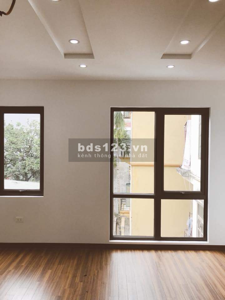 Nhà Xuân Phương, ngay đường 70 ô tô tránh nhau kinh doanh 5 Tầng hai thoáng nhỉnh 2,5 tỷ