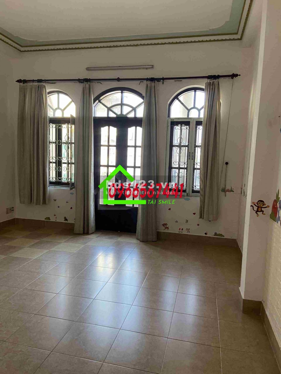Cho thuê nhà nguyên căn mặt tiền đường D1, Bình Thạnh, diện tích 100m2 (5x20), 3 lầu