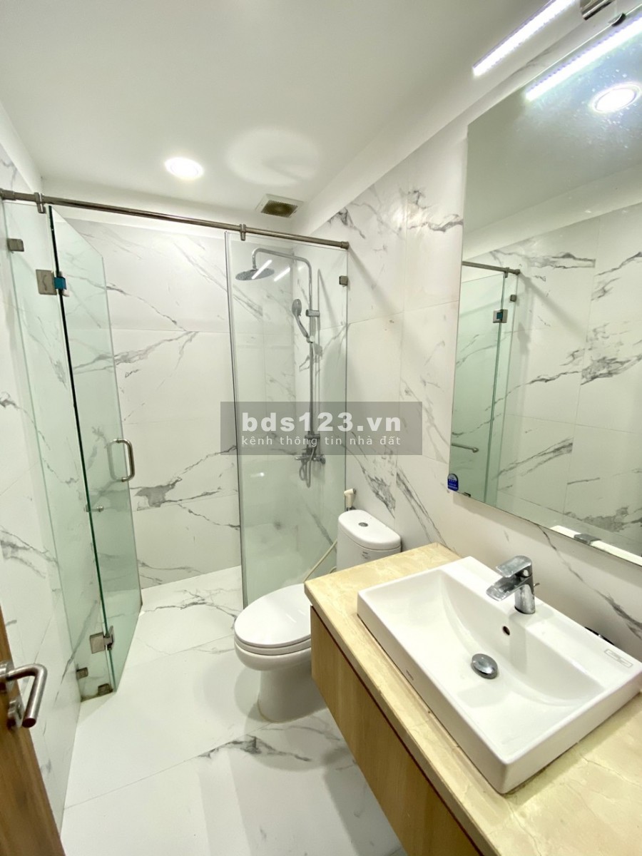 Bán gấp nhà 4 tầng xây mới trung tâm TP Huế !!!