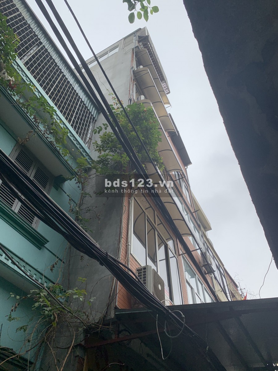 Bán gấp nhà Minh Khai 35m, gần mặt phố, ngõ thông, giá chỉ hơn 3 tỷ.