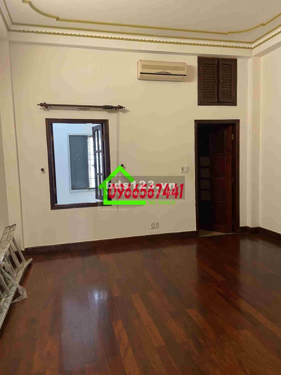 Cho thuê nhà nguyên căn mặt tiền đường D1, Bình Thạnh, diện tích 100m2 (5x20), 3 lầu