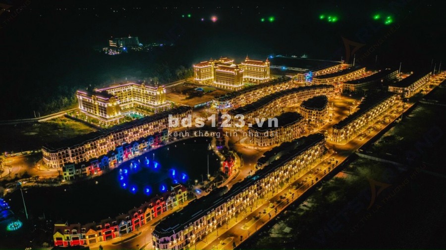 Center Phú Quốc cháy hàng giai đoạn 1