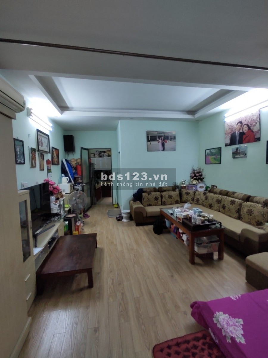 Quận Ba Đình, Hoàng Hoa Thám 55m2x4 tầng, mặt tiền 5m giá 9.8 tỷ, ô tô tránh, vỉa hè KD